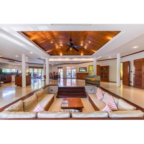 Amber Pool Villa Naiharn