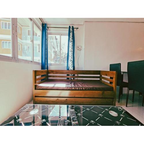 Amelie's 2BR Place Baguio Balcony Mountain View