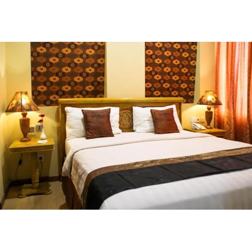 Amos Cozy Hotel Melawai