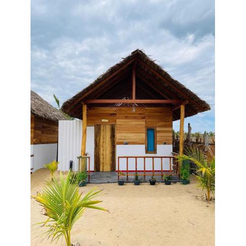 Amwaj Blue Cabana Arugambay