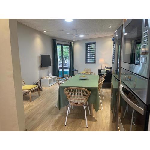 Amy's appartment Coastal road Peyrebere