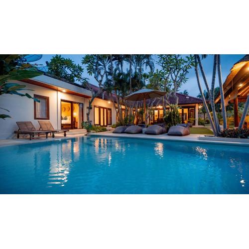 An Amazing 6BDR Private Family Villa with Pool