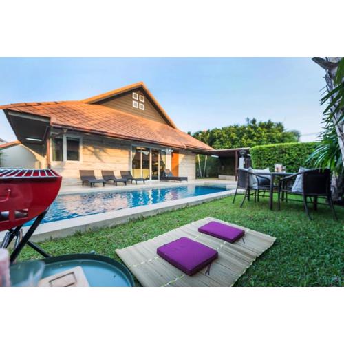 AnB Poolvilla Grand Modern 3BR Jomtien for 10pax