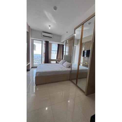 Anderson Benson Pakuwon mall Daily by Sty