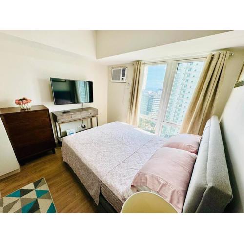 Andrea at Solinea Ayala