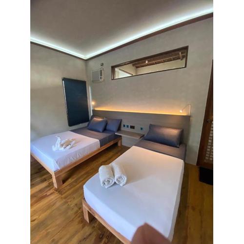 Angeles Hut Fishermans Wharf