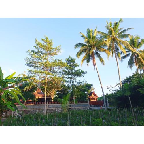 Angler Homestay & Joglo