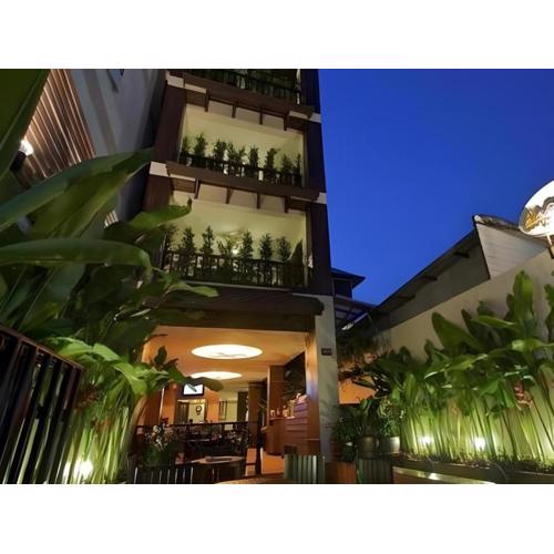 Anoma Boutique House