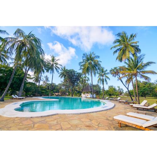 APART NO 210 situated at Lawford's beach resort