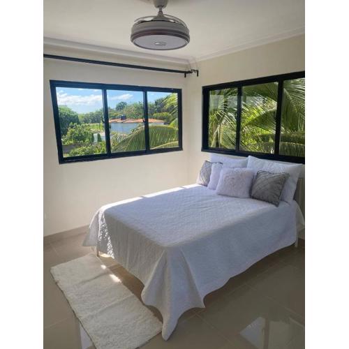 Apartamento con agua caliente para 9 personas