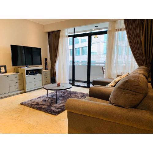Apartemen Exclusive Slipi Grogol Senayan Sudirman 3BR 1 Full Furnished