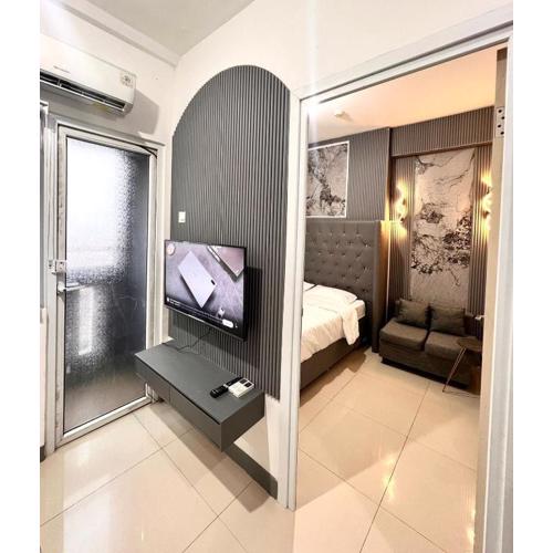 Apartement Green Pramuka Square 2br DeluxeRoom