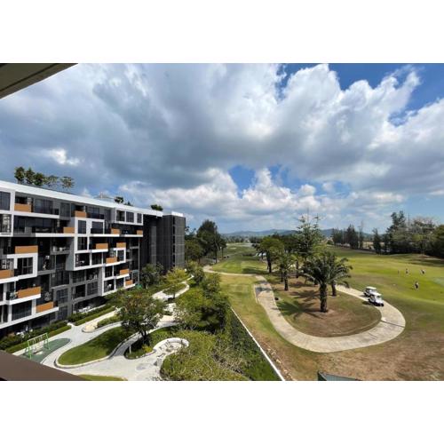 Apartment at Skypark Laguna next to golf course