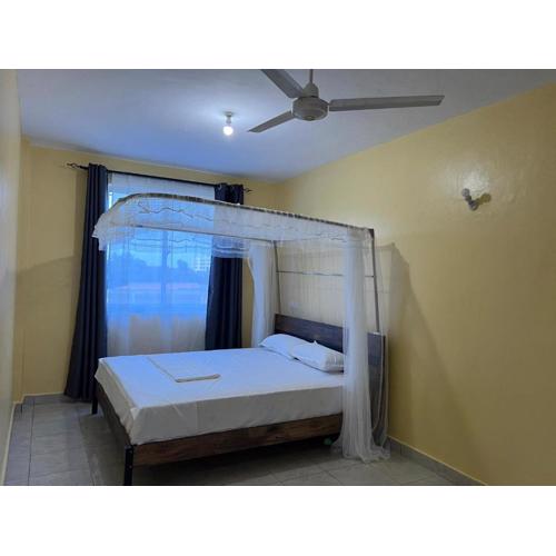 Apartment Sleeps 6 with Free Parking