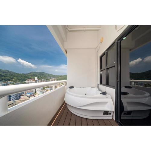 Apartment with jacuzzi - Patong Tower by lofty