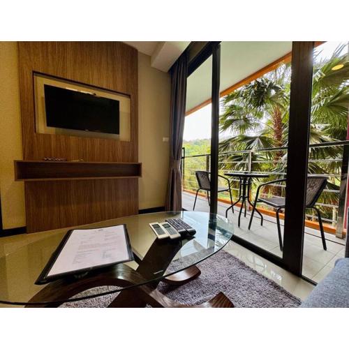 Apartment with Jungle and Pool View