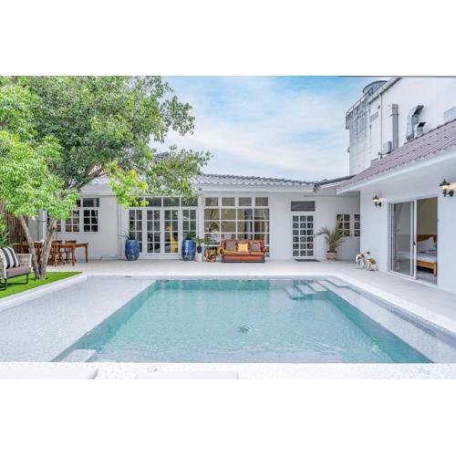 APHRODITE POOL VILLA - Old City I 7 Bed Rooms I Daily Housekeeping