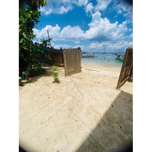 Apoheo Beach Cabin Free Use Motorbike During Stay