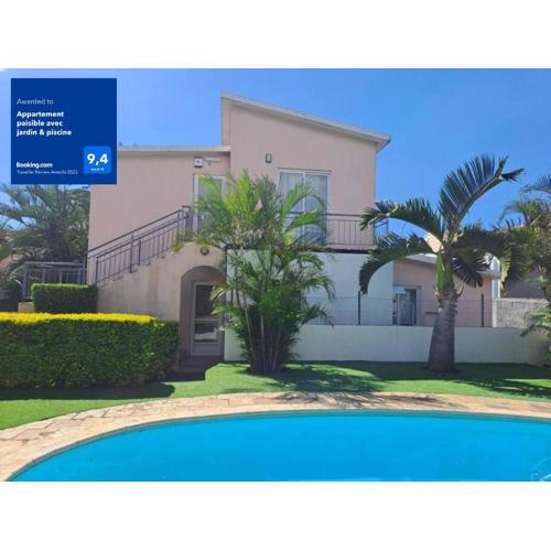 Appartement paisible avec jardin & piscine