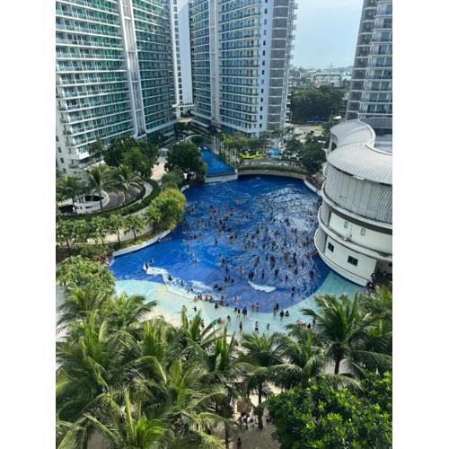 Apple Paris Azure Staycation