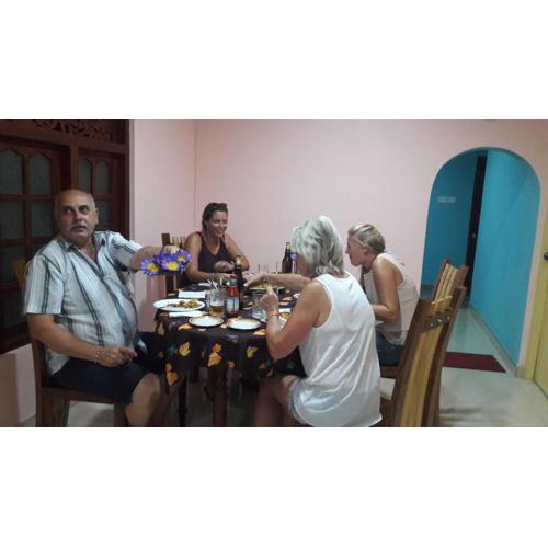 Apple Sara Home Stay