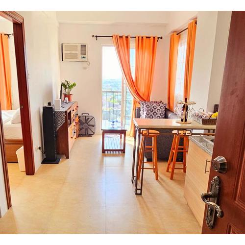 AppleOne CondoTower1-1055