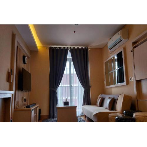 Apt Pejaten Park 1 BR Brown with Netflix, DisneyHot & Swimming Pool