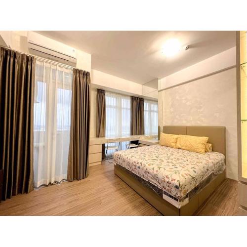 Apt Vasanta Innopark Studio Latte dgn Bathub & Pool Ch3n