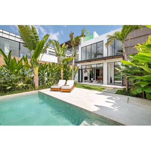 Aquamarine Tanah Barak