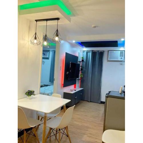 AR02 1BEDROOM Condo Unit with Free Pool, HBO, Netflix & WiFi