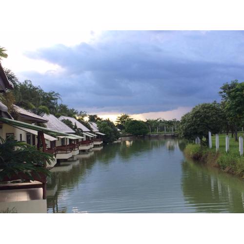 Aranyaprathet Riverside resort