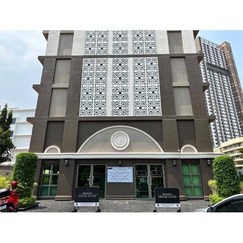 Arcadia Center Suites