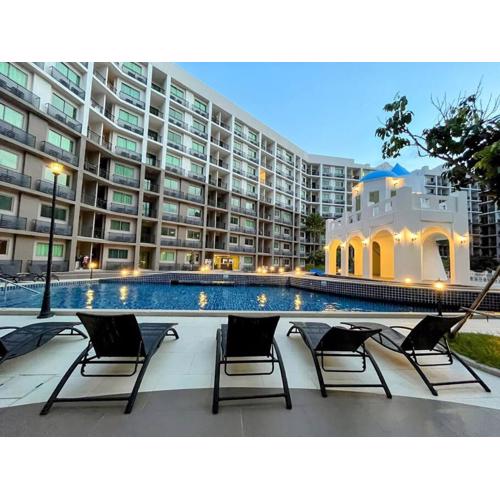 Arcadia Continental Comfort Room