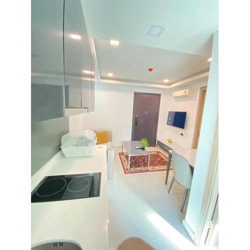 Arcadia Continental Pool View