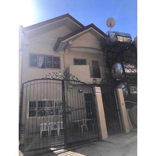 Ardenia's Transient House