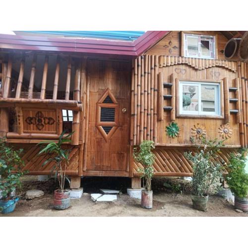 Aremen Transient, Nipa Hut with shared main houses bathroom