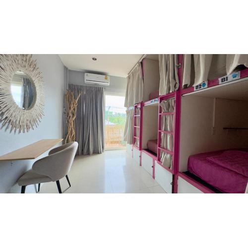 Arena Boutique Hotel Female only