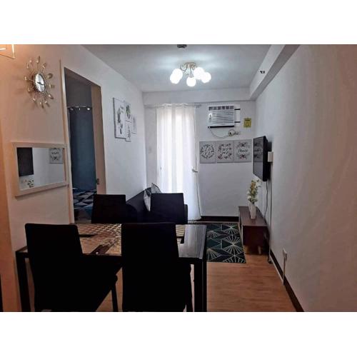 Arezzo Place Davao - Condo Rentals WITH FREE POOL, 200MBPS CONNECTION, NETFLIX,PRIMEVIDEO