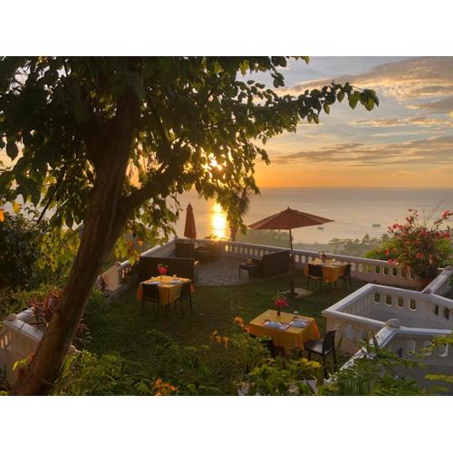 Argonauta Boracay Apartment Suites and Villas