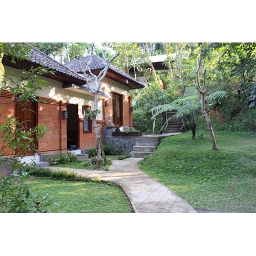 Arnata Guest House & Pasraman Yoga Lokanata