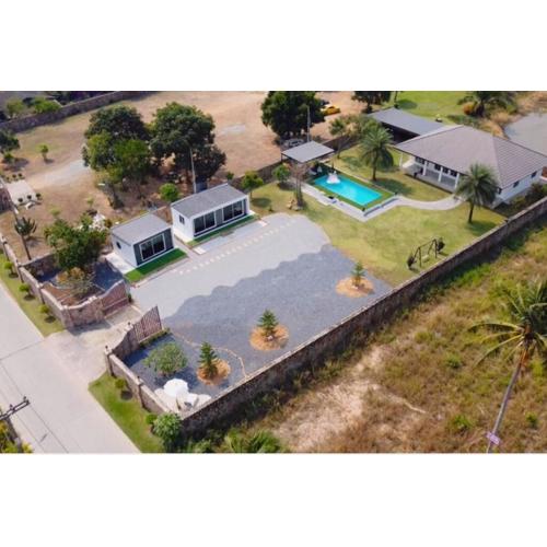 Arom Pool Villa Pattaya 1