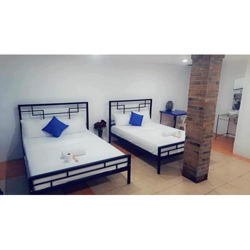 Arthur Holiday Inn Puro Legaspi City Boulevard