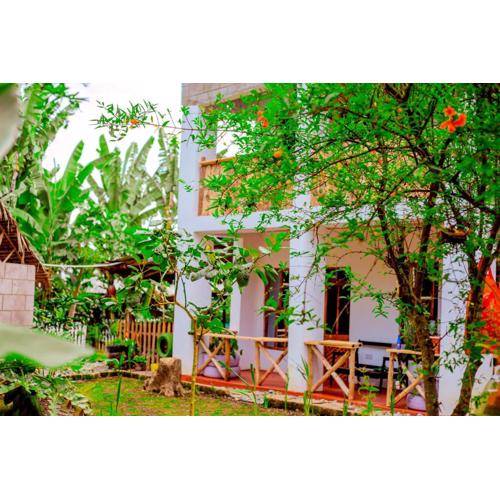 Arusha Jua Eco Home- on coffee farm