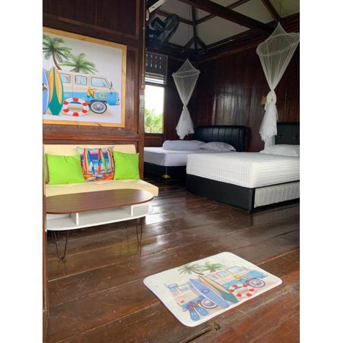 Arya's Surf Camp Cimaja