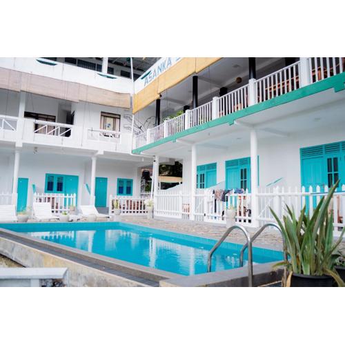 Asanka Surf House & Restaurant with pool