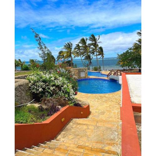 Ash Lamera beach apartments