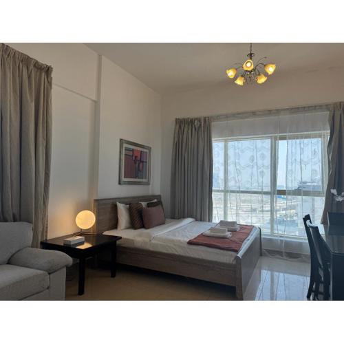 Ashri HH, Studio in Dana Tower