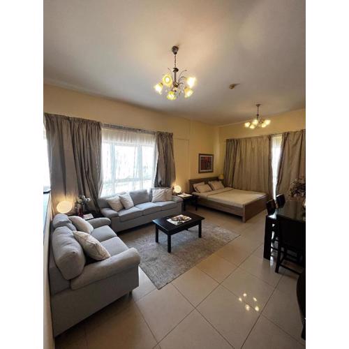 Ashri HH, Studio in JVC