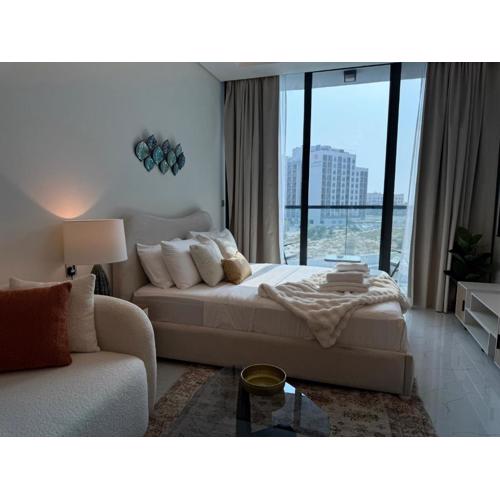 ASHRI HH Studio in Samana hills with Pool View