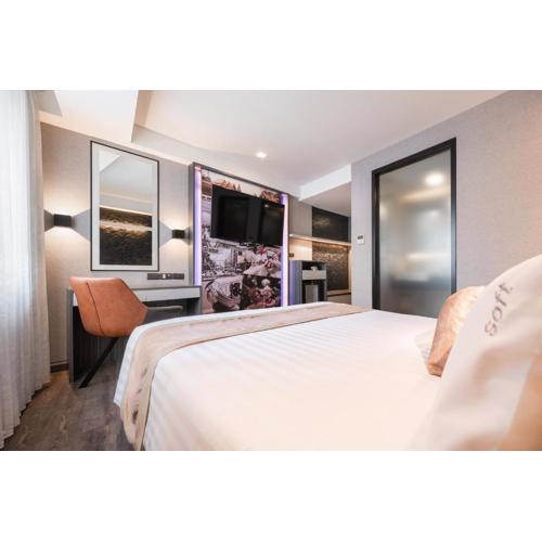 Aspira Gems Center Silom